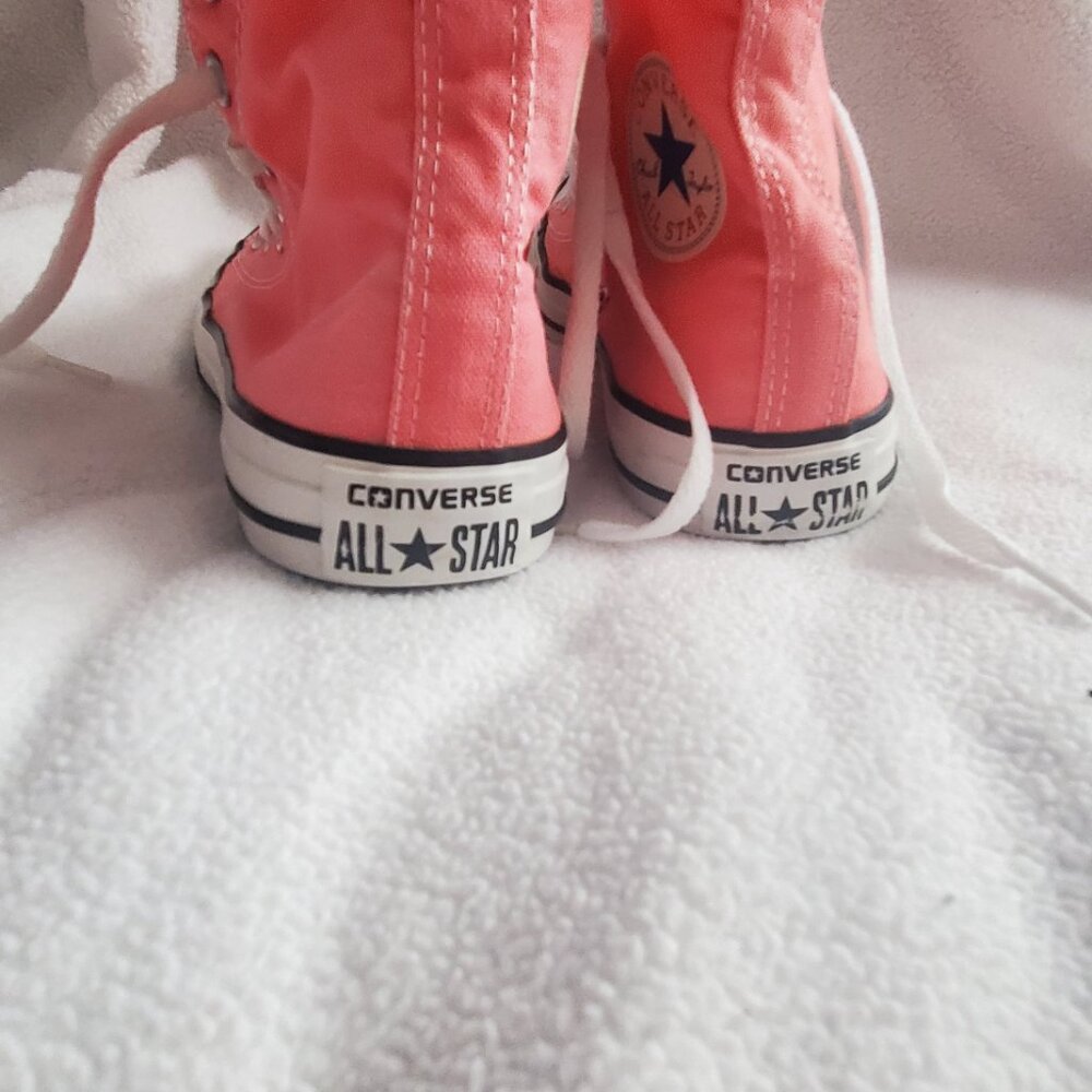 Pink High Top Converse - 8 women 6 men - Picture 3 of 8